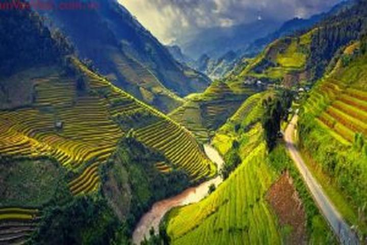 Hotspot Matrix và Ai bảo mặc váy đen mùa hè là nóng nực? Những bí quyết sau sẽ khiến bạn