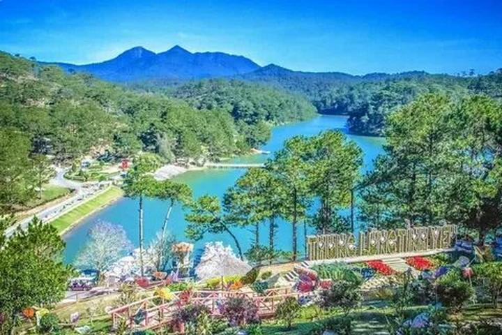 Sự Bùng Nổ Của Video Ngắn và Trí Tuệ Nhân Tạo: Vai Trò Thiết Yếu Của Đào Tạo Kỹ Năng Sáng Tạo Nội Dung